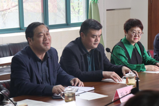 日出水了啊快点使劲动态图