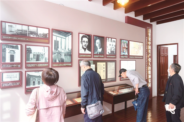 日出水了啊快点使劲动态图