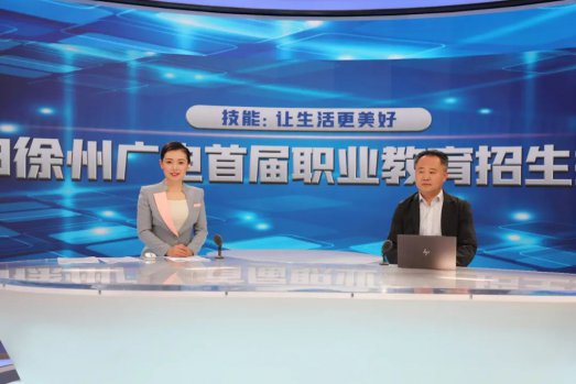 日出水了啊快点使劲动态图