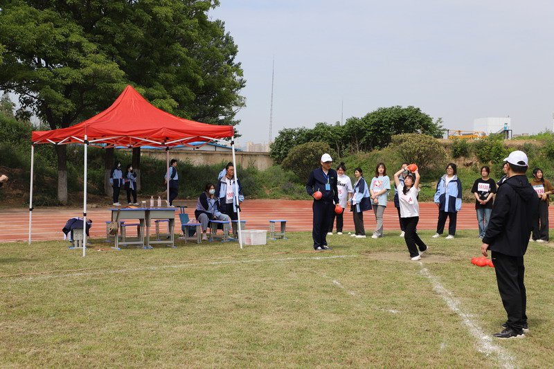 日出水了啊快点使劲动态图