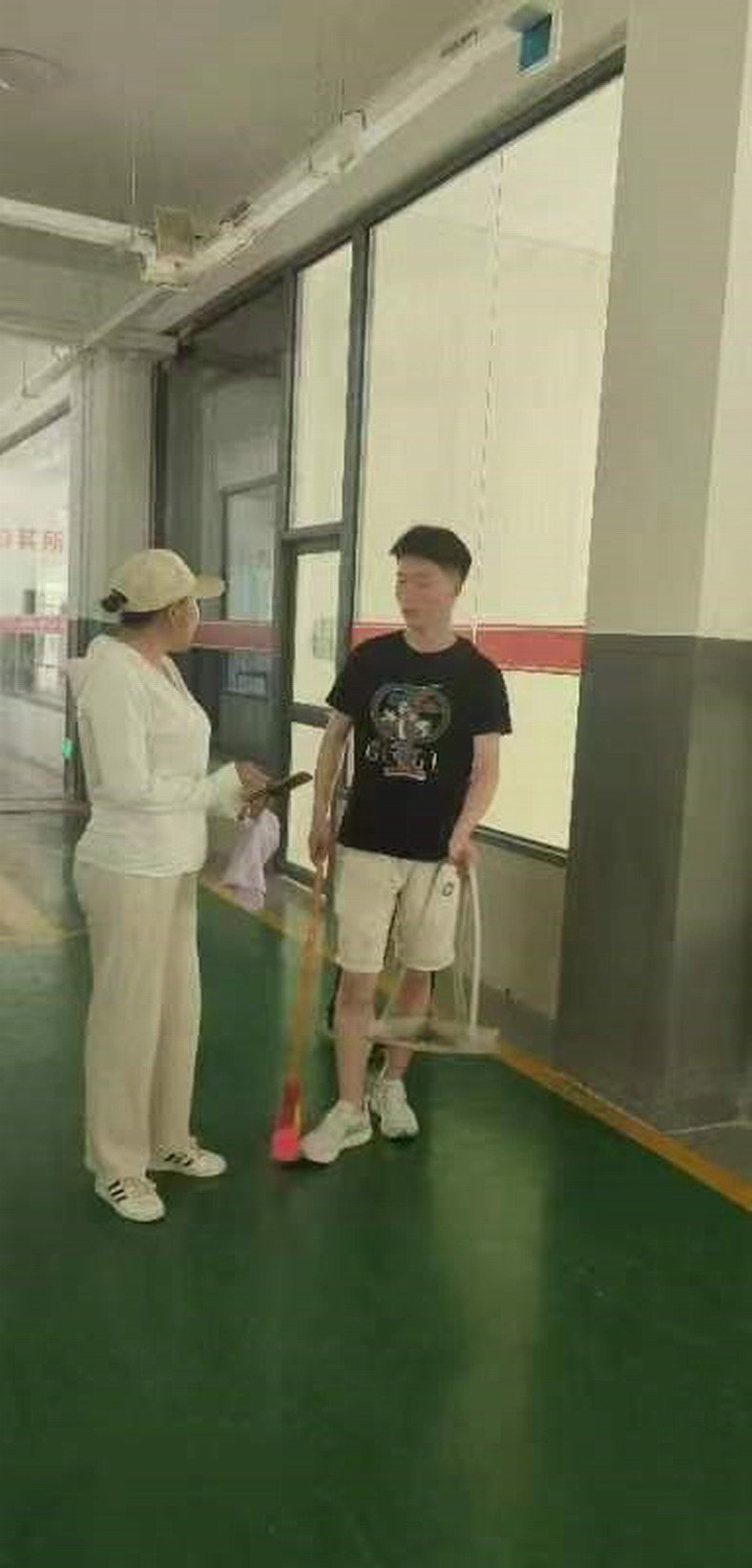 日出水了啊快点使劲动态图