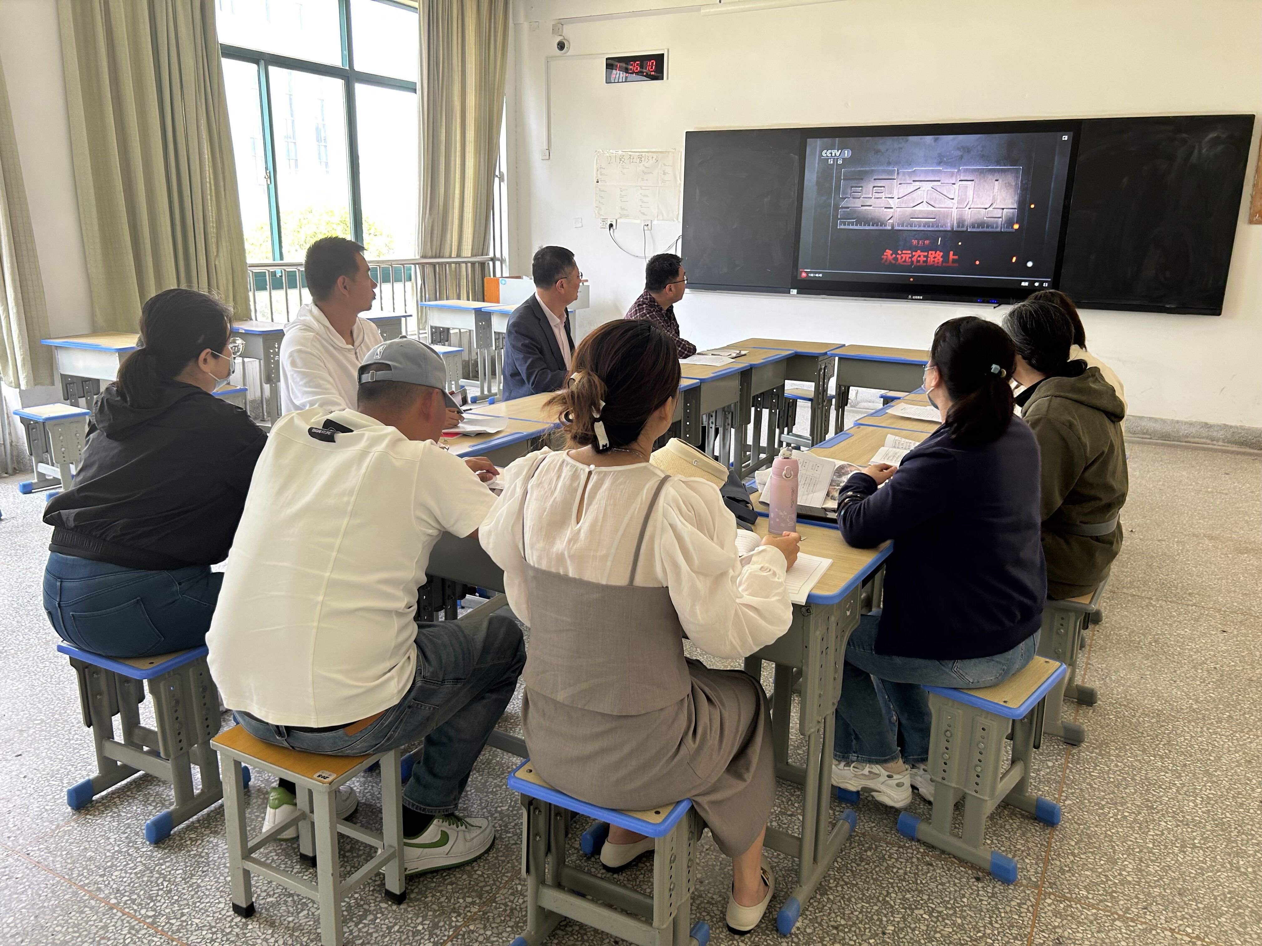 日出水了啊快点使劲动态图