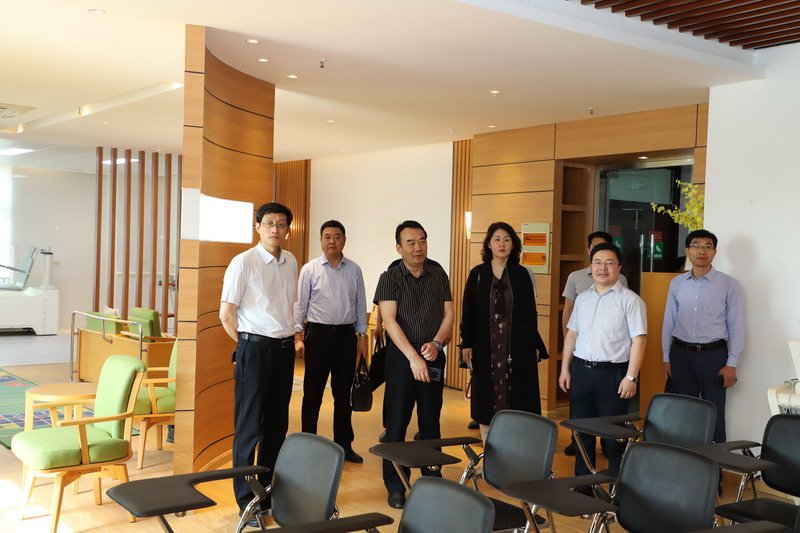 日出水了啊快点使劲动态图