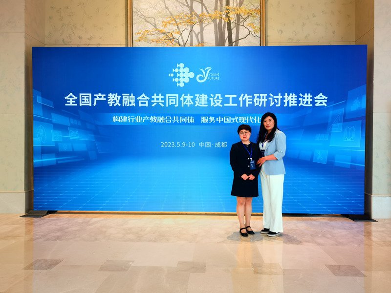 日出水了啊快点使劲动态图