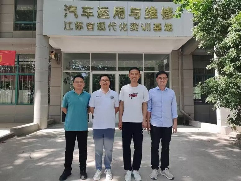 日出水了啊快点使劲动态图