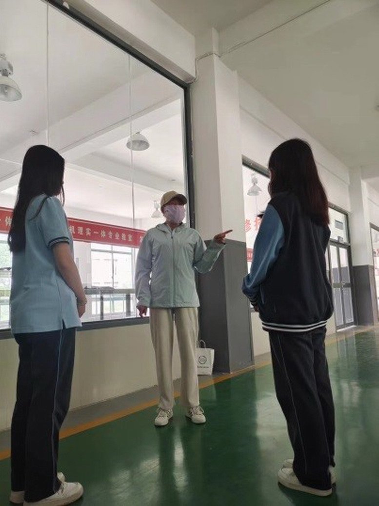 日出水了啊快点使劲动态图