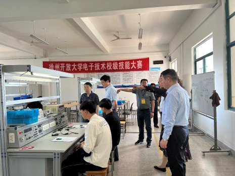 日出水了啊快点使劲动态图