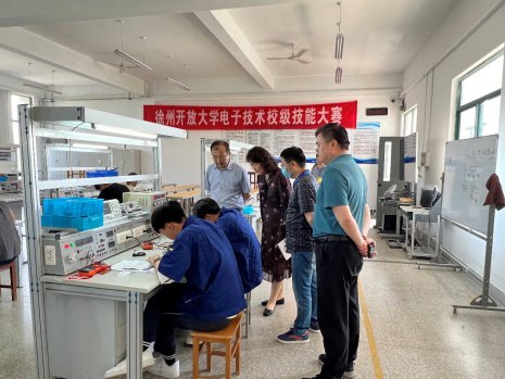 日出水了啊快点使劲动态图