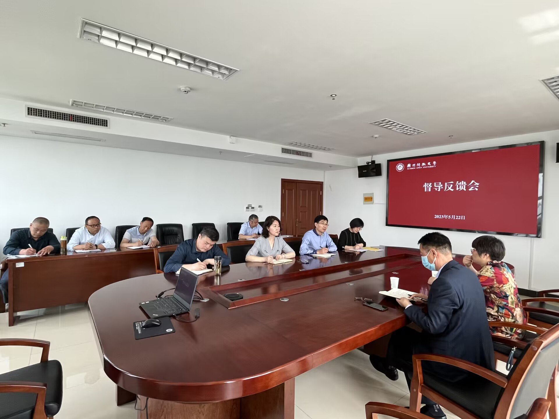 日出水了啊快点使劲动态图