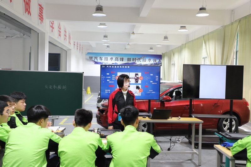 日出水了啊快点使劲动态图