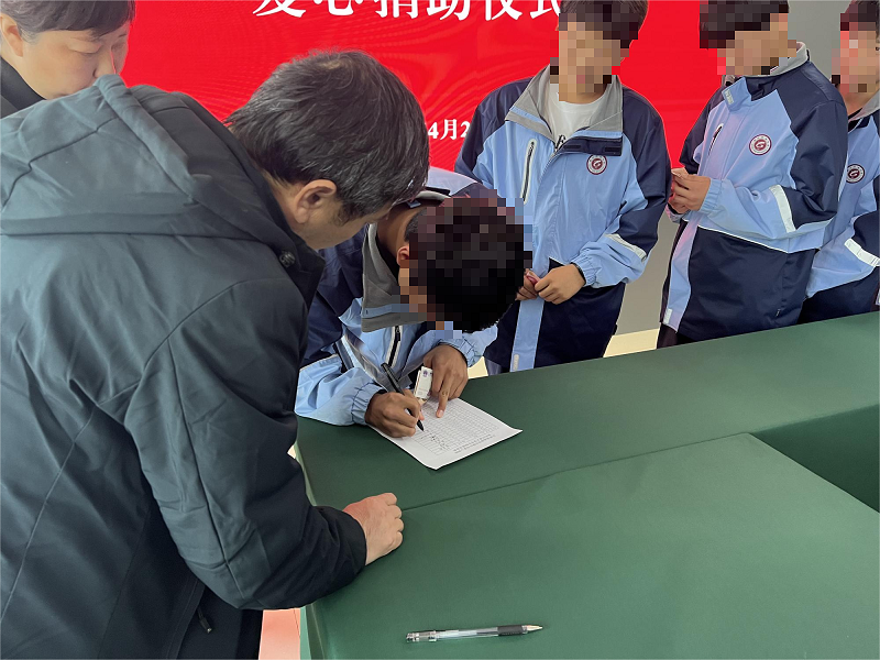 日出水了啊快点使劲动态图