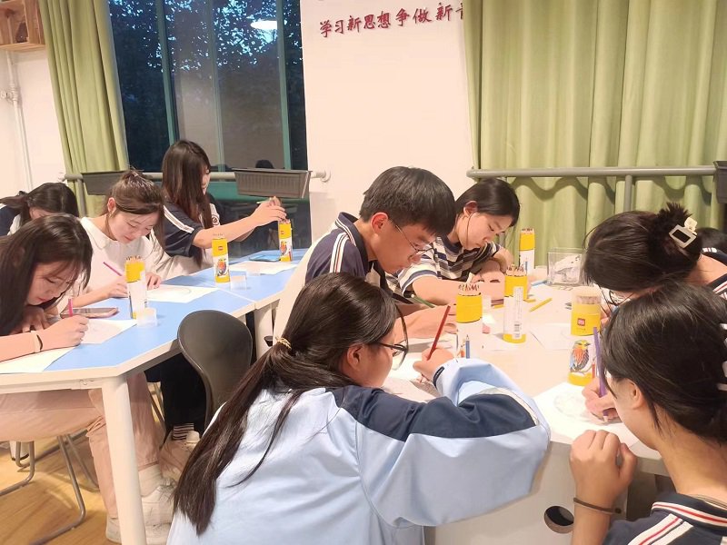 日出水了啊快点使劲动态图