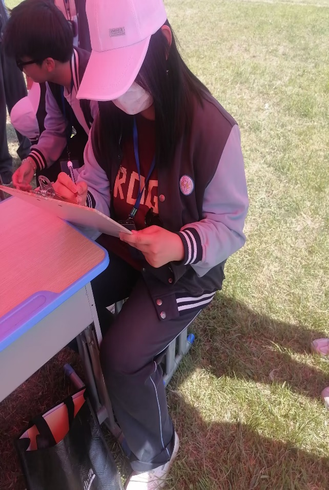 日出水了啊快点使劲动态图