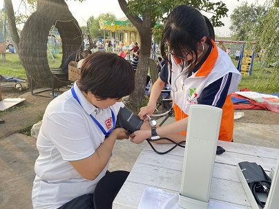 日出水了啊快点使劲动态图