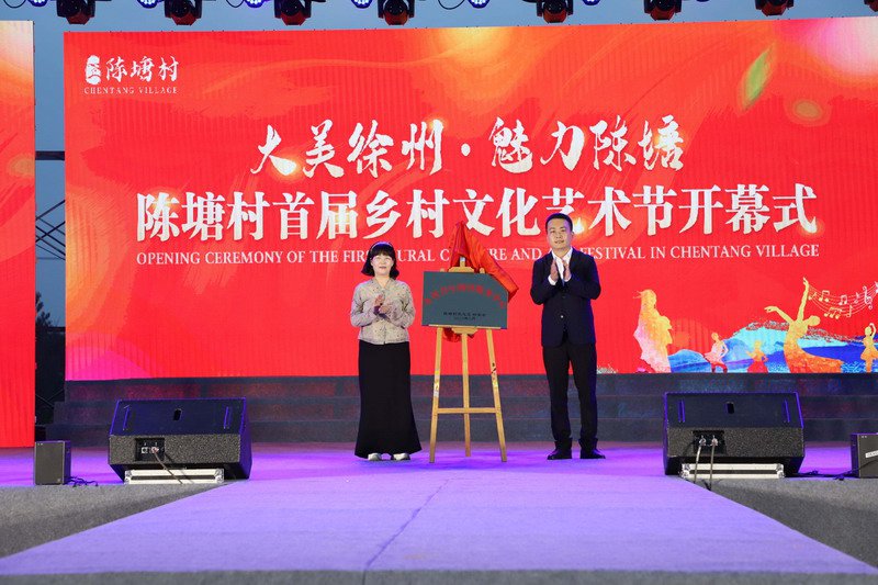 日出水了啊快点使劲动态图