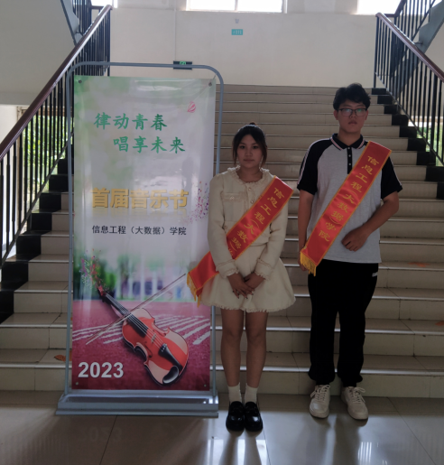 日出水了啊快点使劲动态图