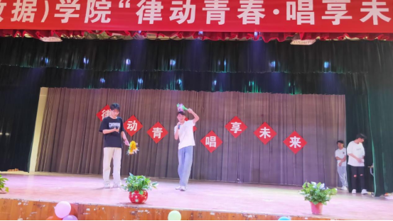 日出水了啊快点使劲动态图