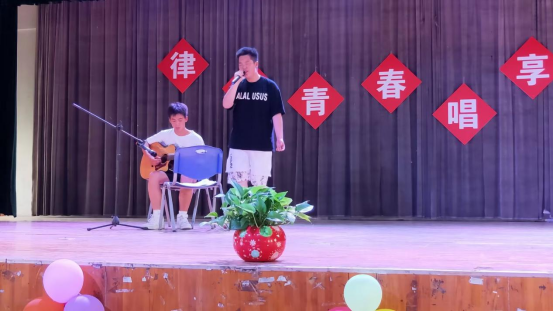 日出水了啊快点使劲动态图