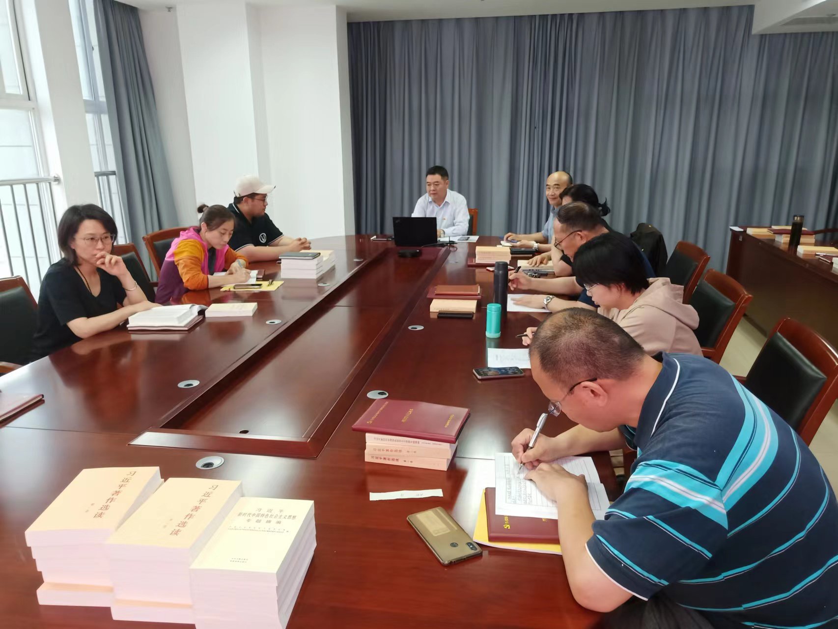 日出水了啊快点使劲动态图