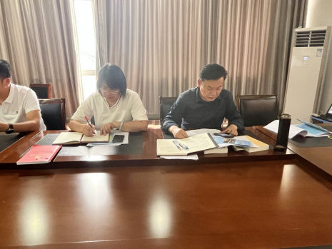 日出水了啊快点使劲动态图