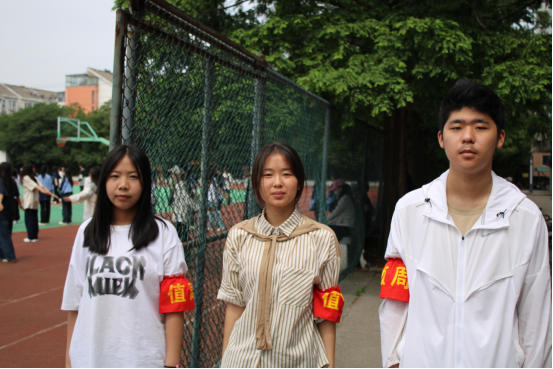 日出水了啊快点使劲动态图