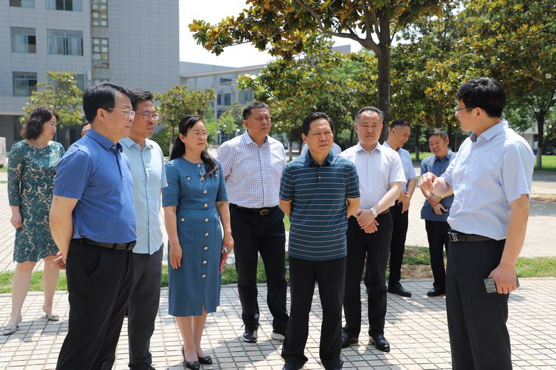 日出水了啊快点使劲动态图