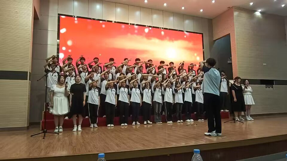 日出水了啊快点使劲动态图