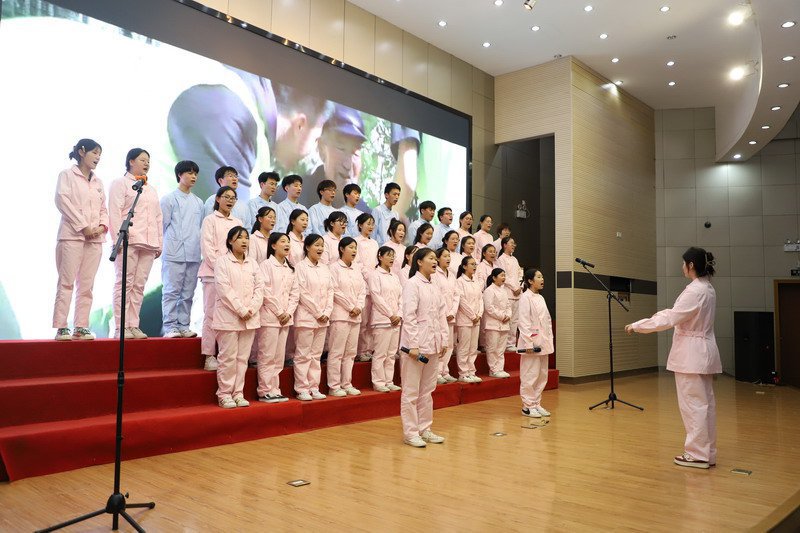 日出水了啊快点使劲动态图