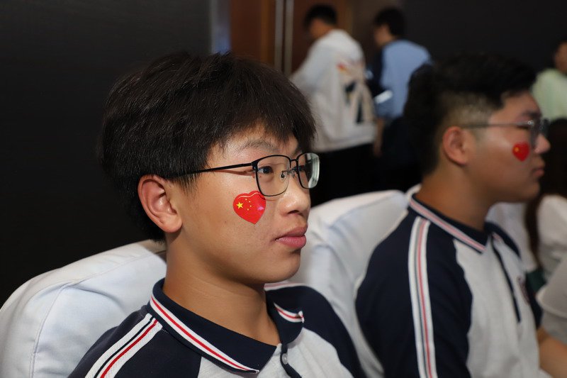 日出水了啊快点使劲动态图