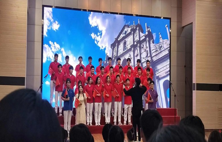 日出水了啊快点使劲动态图