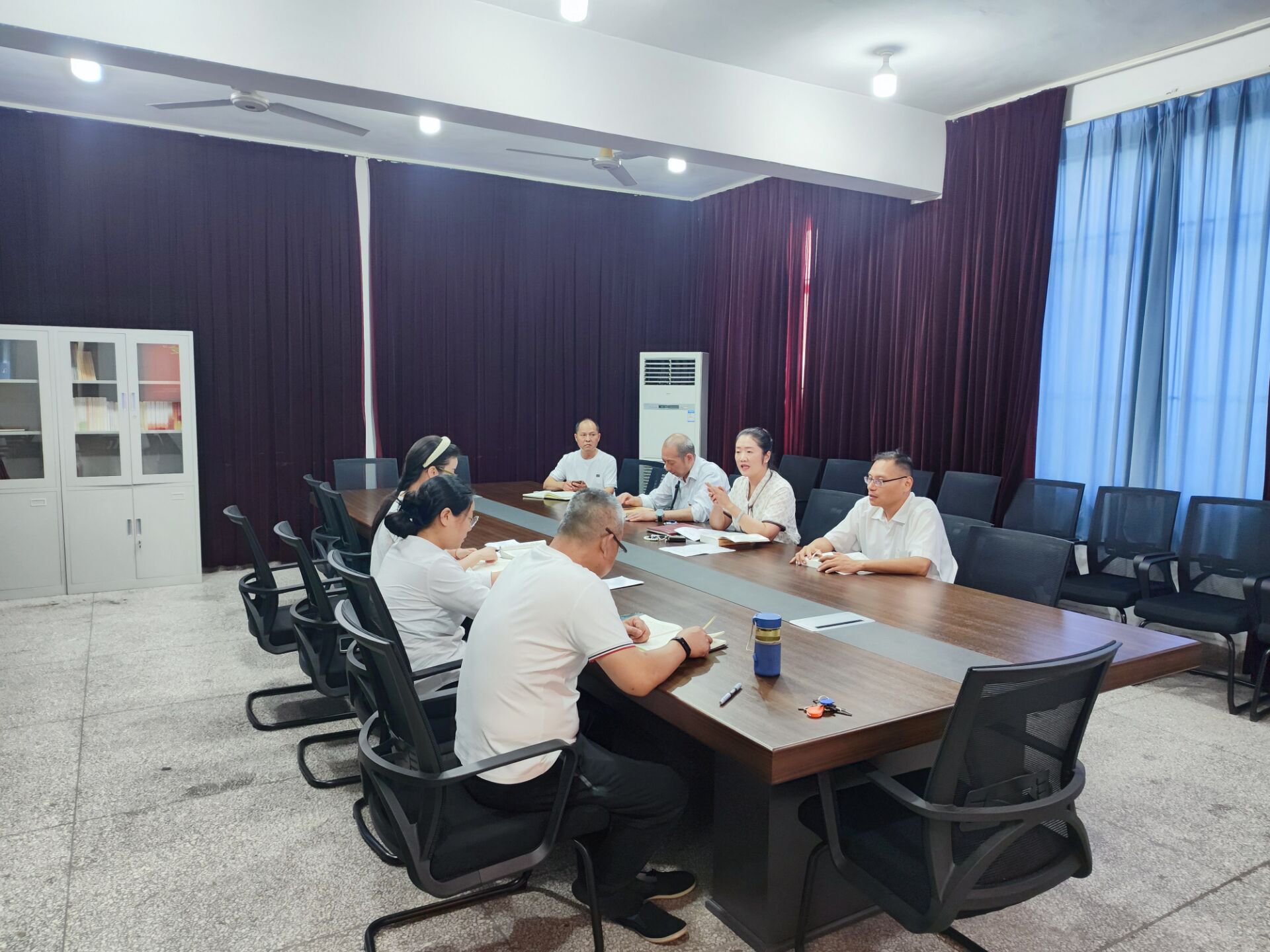 日出水了啊快点使劲动态图