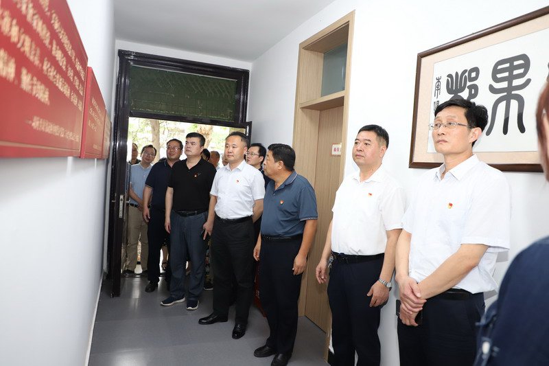 日出水了啊快点使劲动态图