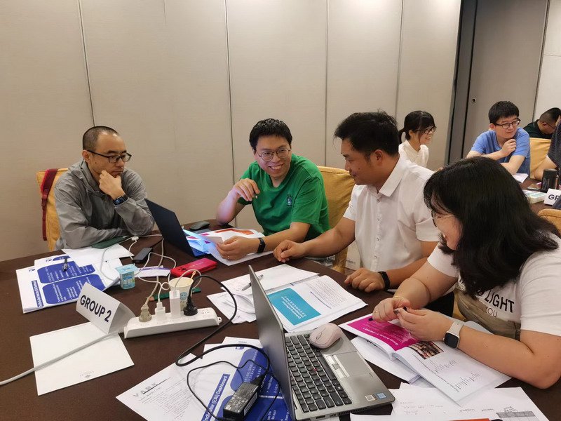 日出水了啊快点使劲动态图