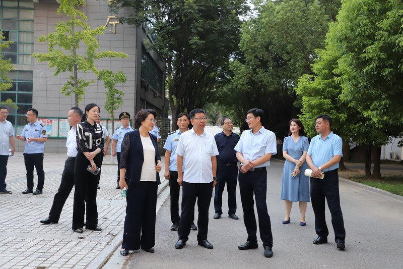 日出水了啊快点使劲动态图