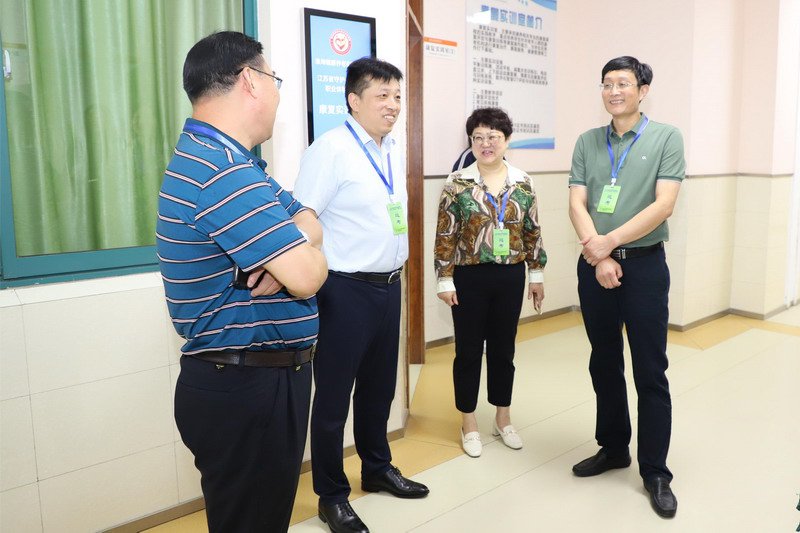 日出水了啊快点使劲动态图