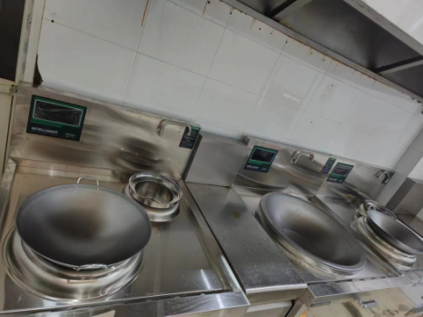 日出水了啊快点使劲动态图