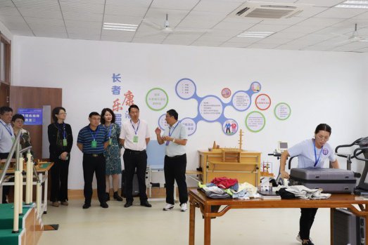 日出水了啊快点使劲动态图