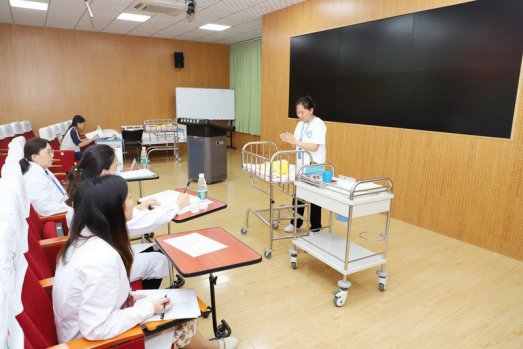 日出水了啊快点使劲动态图