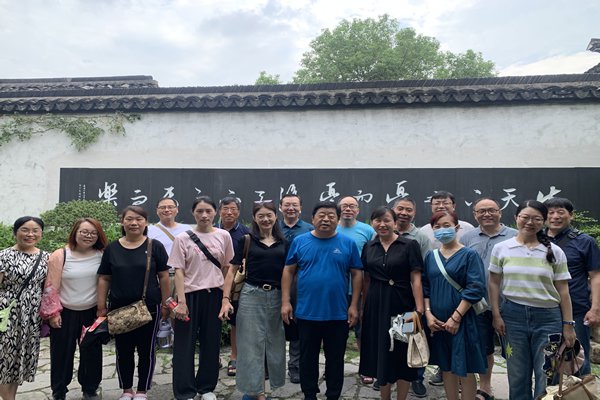 日出水了啊快点使劲动态图