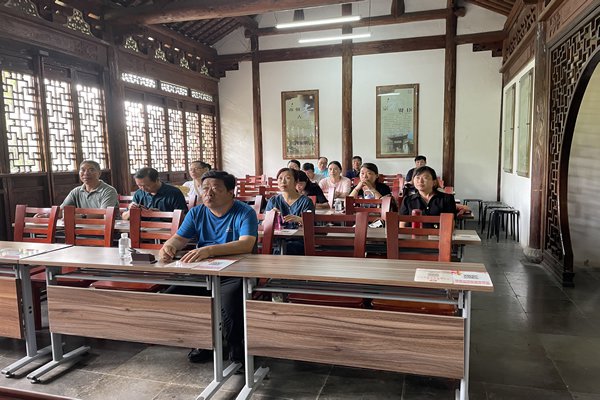 日出水了啊快点使劲动态图