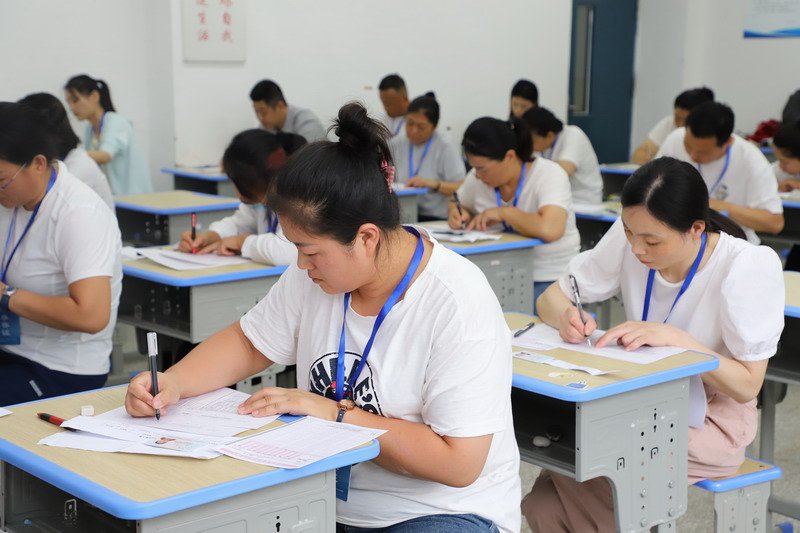 日出水了啊快点使劲动态图