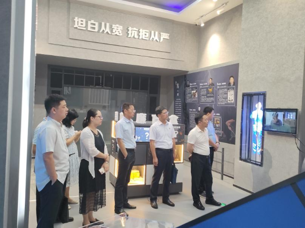 日出水了啊快点使劲动态图