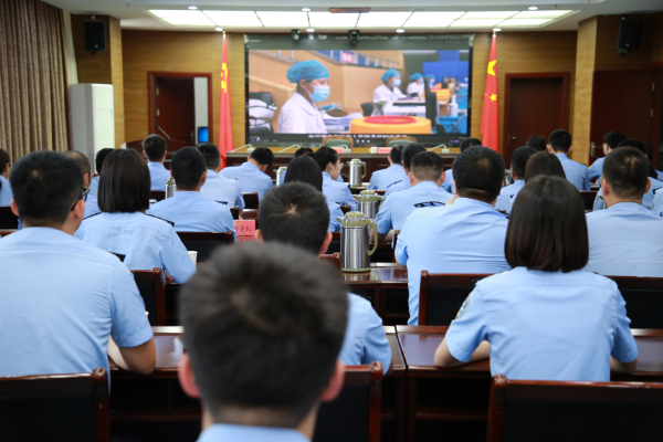 日出水了啊快点使劲动态图