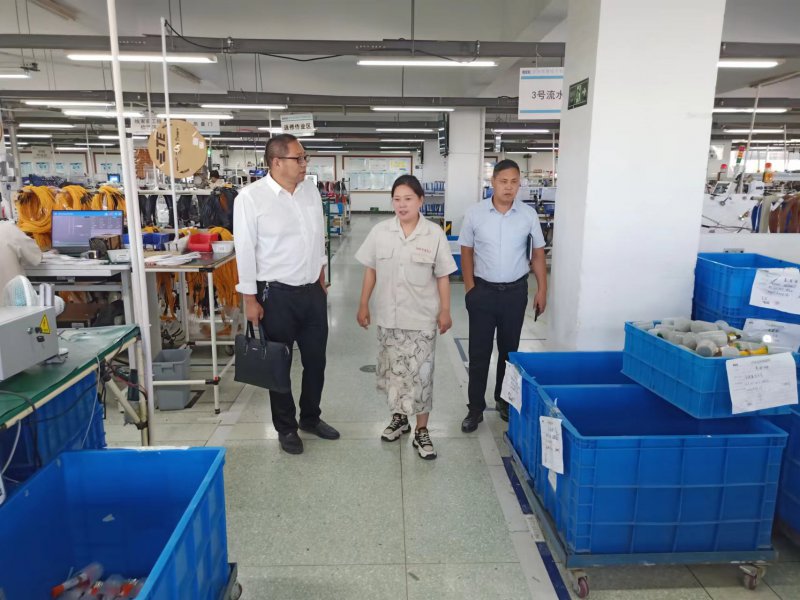 日出水了啊快点使劲动态图