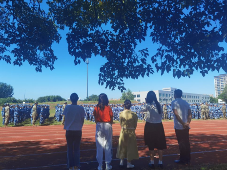 日出水了啊快点使劲动态图