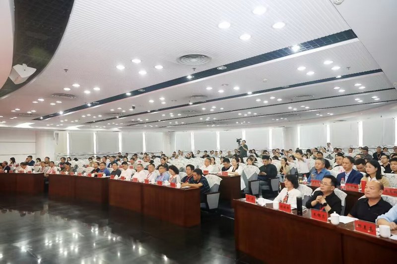 日出水了啊快点使劲动态图