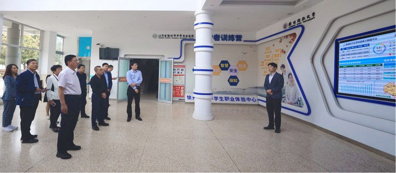 日出水了啊快点使劲动态图