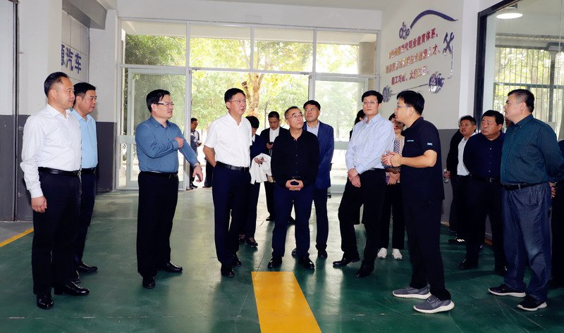 日出水了啊快点使劲动态图