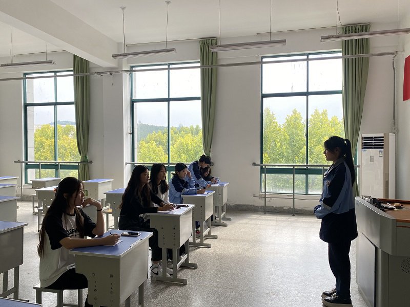 日出水了啊快点使劲动态图