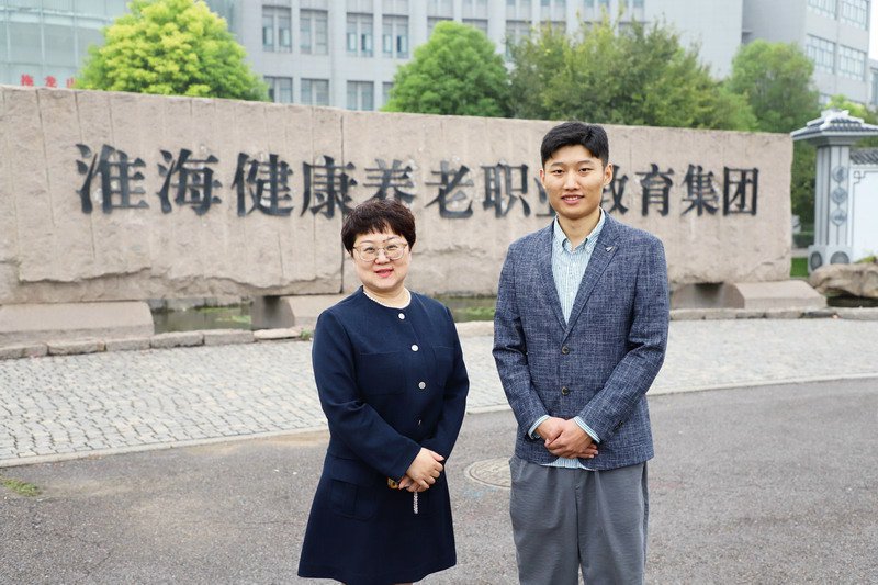 日出水了啊快点使劲动态图